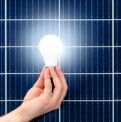 太陽能是最便宜的電力，燈泡時刻表明我們可以進一步降低成本